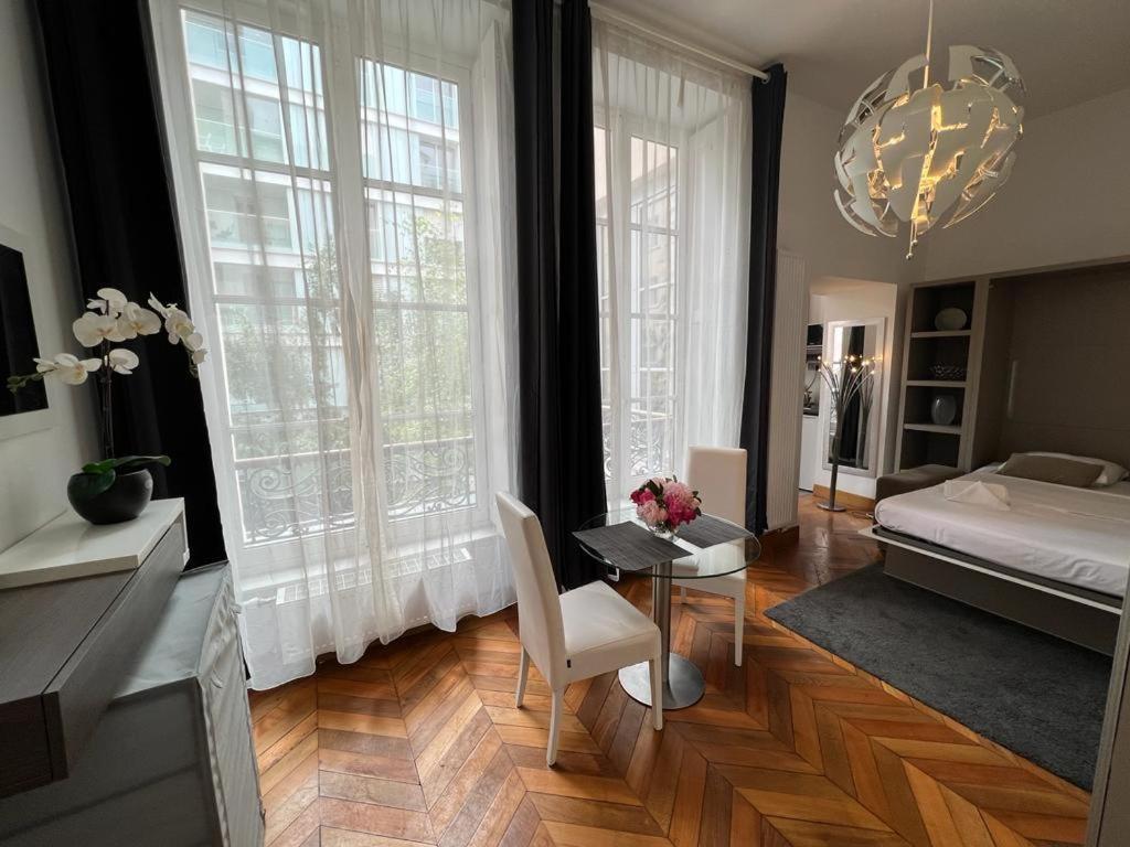 Appartement Le Lumineux - Le Chic En Hypercentre - Bellecour à Lyon Extérieur photo